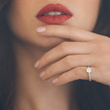 bague de fiançailles diamants torsadée Manal Paris or blanc