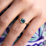 bague tulum en or rose et tourmaline indigolite joaillerie parisienne manal paris